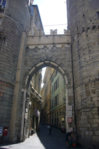 porta dei vacca - inizio di via del campo_2 - oggi - foto W pistarini